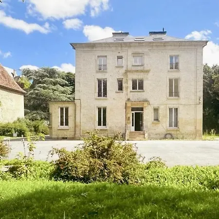 Les Voiles Blanches - Appartement Dans Un Chateau Caen Exterior photo