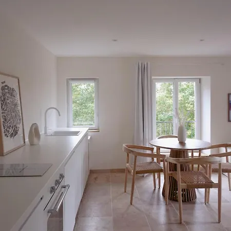 Les Voiles Blanches - Appartement Dans Un Chateau Caen Exterior photo